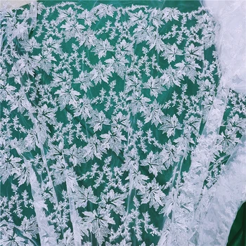 Aukštos kokybės baltos spalvos lapai Blizgučiai Siuvinėti nėrinių audiniai Vestuvinės suknelės kostiumai Rankų darbo 