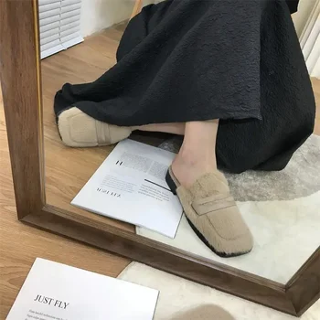 Glausti kvadratiniai pirštų kailių mulų batai Moteris Žieminės tinginės Loafer šlepetės Ladies Slip-On Capable Style Flat Plush Shoes Slip-On