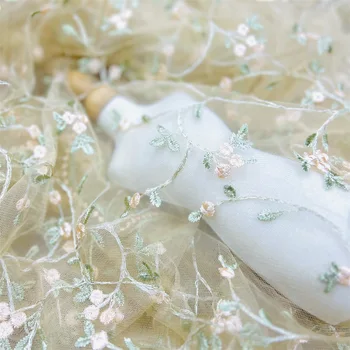 Karštai parduodama gėlė Siuvinėjimo tiulio audinys minkšta moderni suknelė galvos apdangalas smėlio spalvos nėriniais siuvinėtas audinys