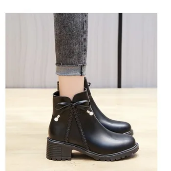 Nauja 2023 m. rudens žiemos tendencija Moteriški aulinukai 2023 Drugelio mazgas Fashion Square Square Solid Color Zipper moteriški batai