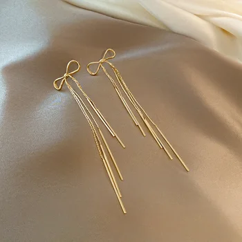 Perdėtas Bowknot metaliniai puokštės auskarai Mada Išskirtinis ilgo stiliaus aukso spalvos auskarai Prabangūs ausų papuošalai