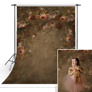 Raudonosios rožės pavasario fonas Mergaitė Suaugusiųjų fotografija Rekvizitai Tamsiai ruda Abstrakti tekstūra Durys Gėlių dekoro fonas Kūdikių fotostudija